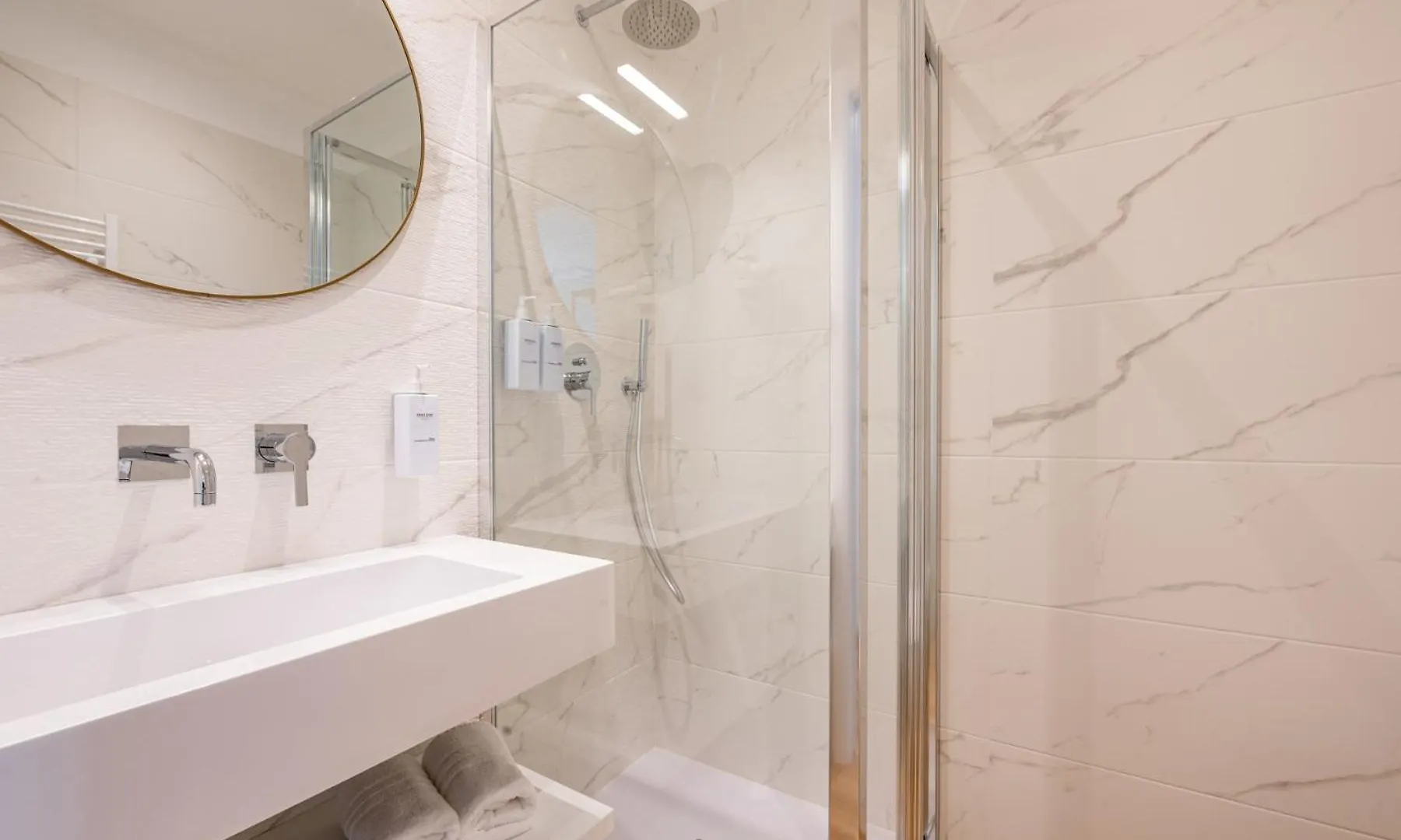 Appartement Binario Verticale Milaan Italië